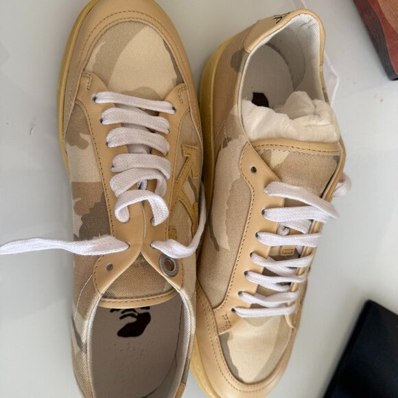 OFF WHTIE Sneakers - Picture 1 of 5